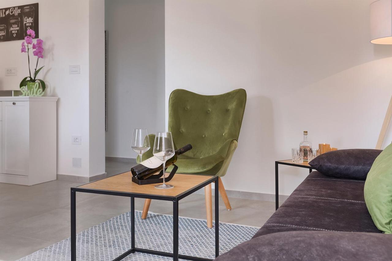 New Cozy Apartment Nico 2+1 Pula Exterior photo